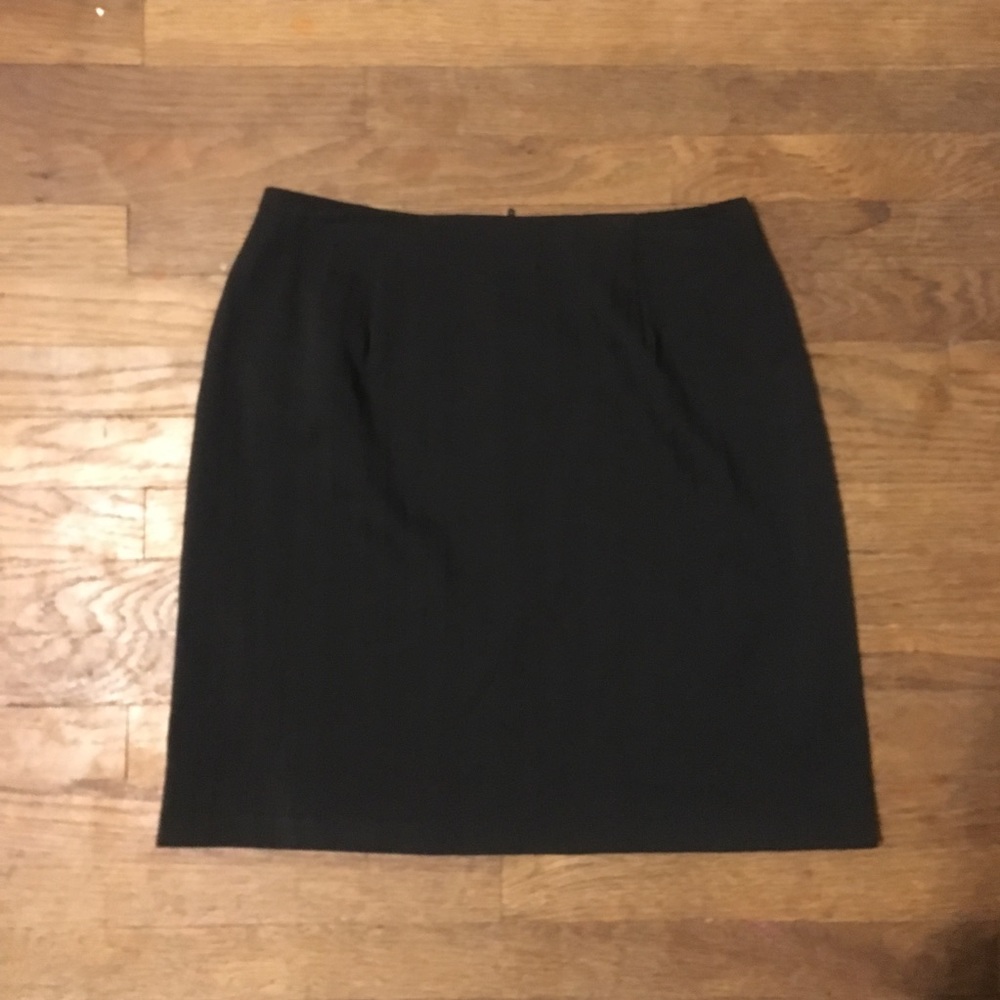 Alyn Paige NY 5 6 Black work mini skirt